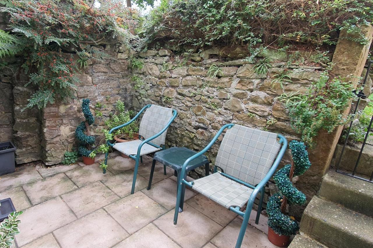 Hope Cottage, Great Longstone Exterior photo
